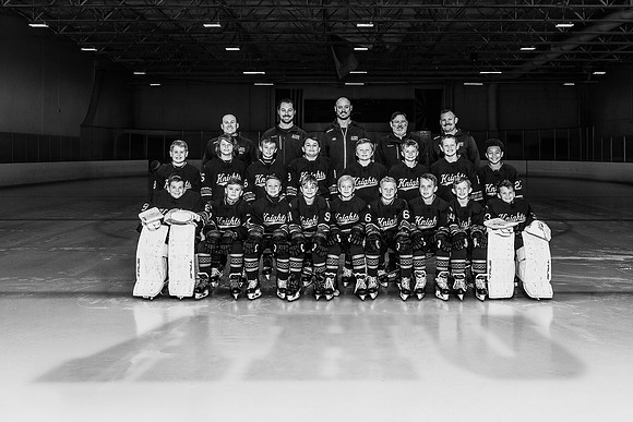 10U SILVER TEAM PHOTO FULL ICE bw copy